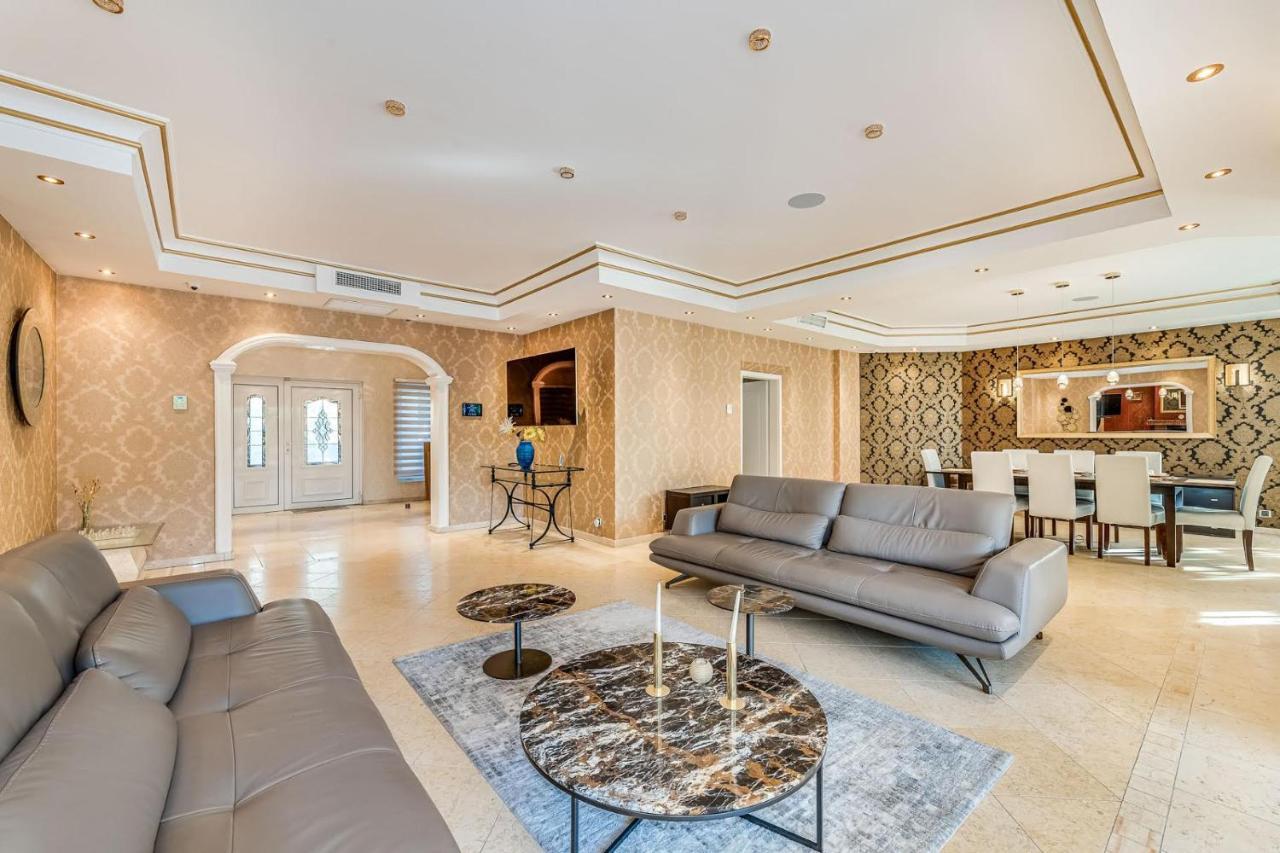 Villa Svim, Walking Distance To The Beach! Marbella Exterior photo